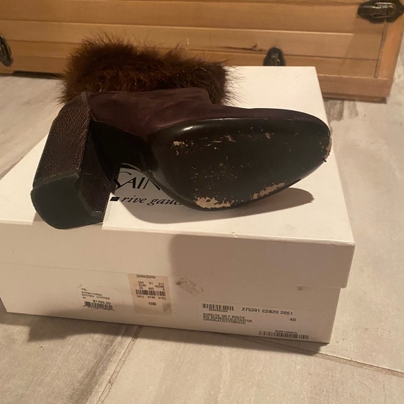 Luxurious brown suede boots, fur topped and alligator print leather heal. - Picture 7 of 13